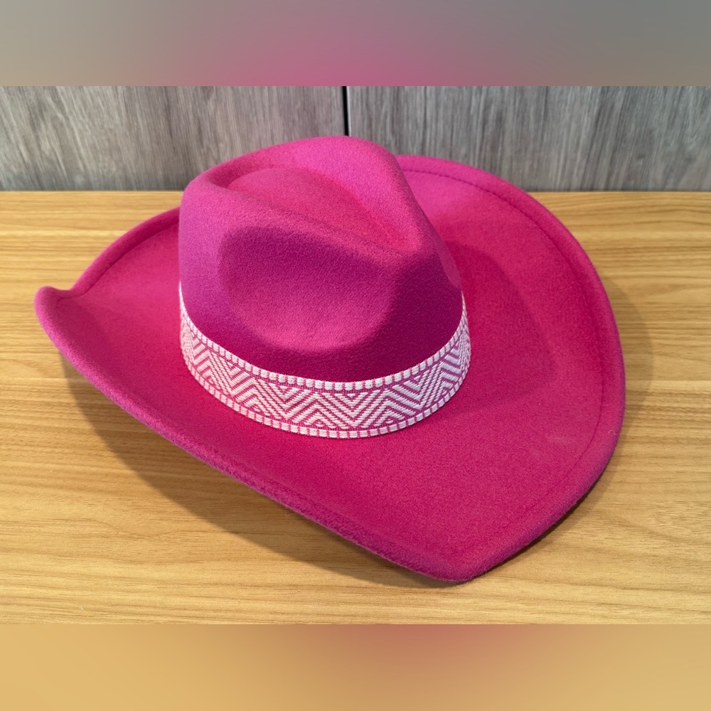 Pink Felt Cowboy Hat 🤠